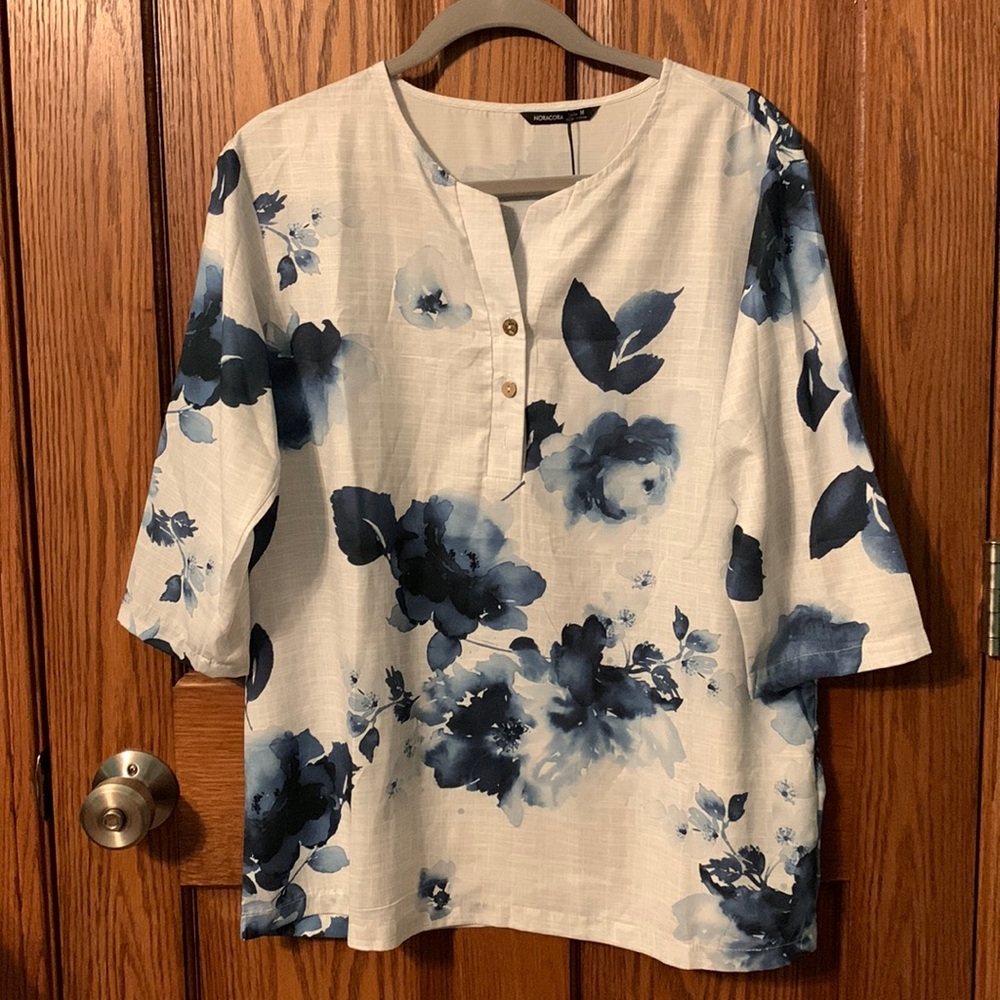 NWT Noracora blouse